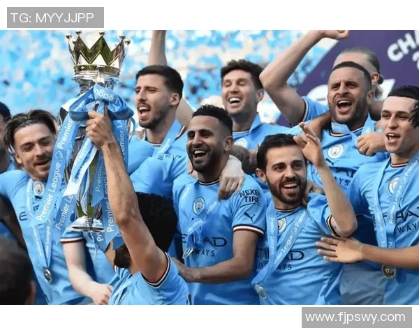 利物浦与曼城激战正酣比分悬念迭起引发球迷热议